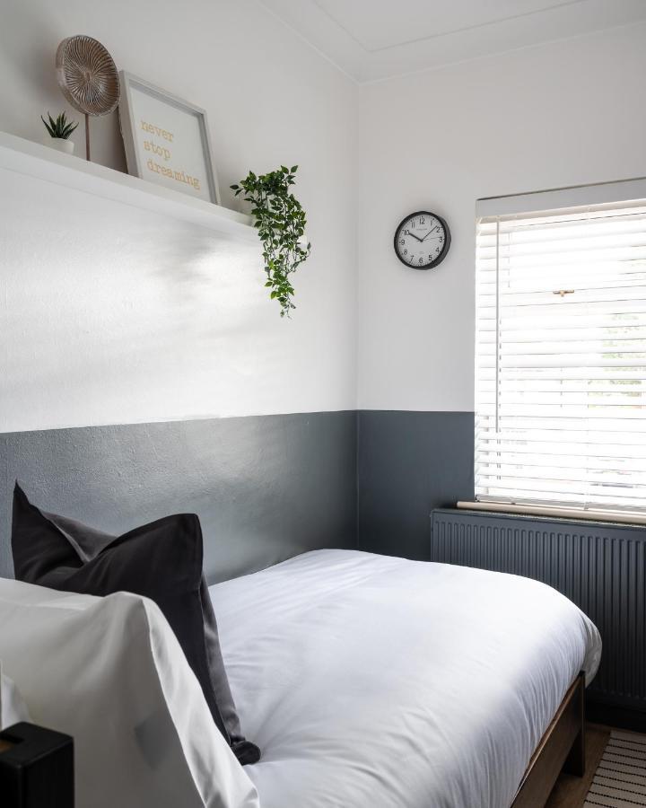 Large Luxury Solihull House - The Residence - Close To Nec - Sleeps 9 Exterior foto