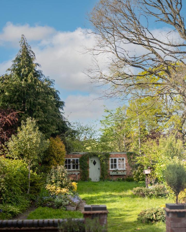 Large Luxury Solihull House - The Residence - Close To Nec - Sleeps 9 Exterior foto